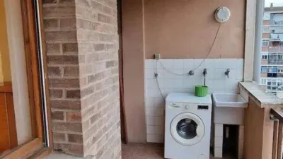 Habitación en alquiler en Joc de La Bola-Camps D'Esports, Joc de la Bola-Camps d'Esports (Lleida Capital) de 300 €<span>/mes</span>