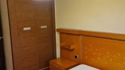 Habitación en alquiler en Joc de La Bola-Camps D'Esports, Joc de la Bola-Camps d'Esports (Lleida Capital) de 300 €<span>/mes</span>