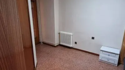 Habitación en alquiler en Joc de La Bola-Camps D'Esports, Joc de la Bola-Camps d'Esports (Lleida Capital) de 300 €<span>/mes</span>