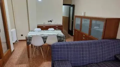Habitación en alquiler en Joc de La Bola-Camps D'Esports, Joc de la Bola-Camps d'Esports (Lleida Capital) de 300 €<span>/mes</span>