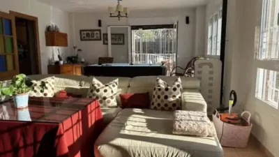 Chalet in Linares photo 2