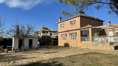 Chalet in Linares photo 4