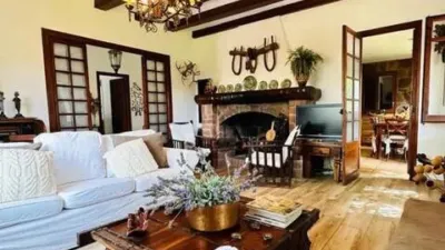 Rustic house on Carrer del Doctor Peris photo 2