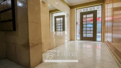 Apartment on Calle de Gerona photo 18