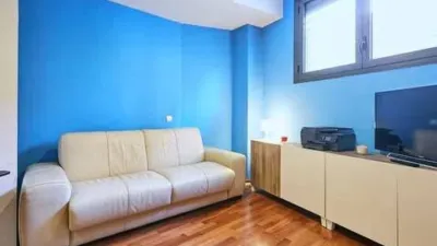Piso en alquiler en Adelfas - Imagen 2