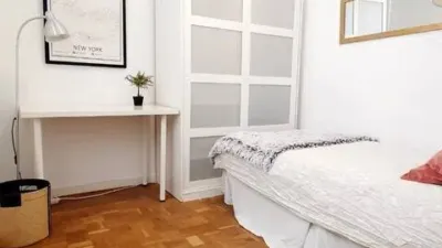 Piso en alquiler en Recoletos - Imagen 2