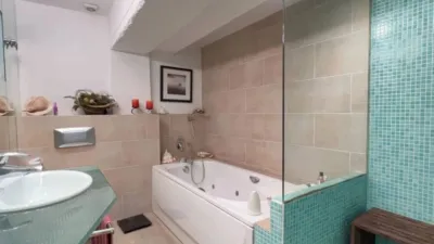 Piso en venta en Carrer de Móra d'Ebre, cerca de Carrer del Beat Almató, La Salut (Distrito Gràcia. Barcelona Capital) de 630.000 €