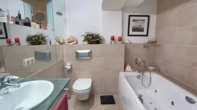 Piso en venta en Carrer de Móra d'Ebre, cerca de Carrer del Beat Almató, La Salut (Distrito Gràcia. Barcelona Capital) de 630.000 €