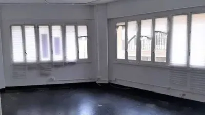 Oficina en alquiler en Calle de San Andrés, cerca de Calle Ciega - Más