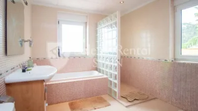 House in Canyelles-La Montgoda photo 20