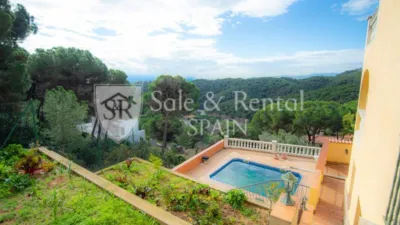 House in Canyelles-La Montgoda photo 27