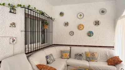 Casa – Albatera, Urbanización Serralba - Més