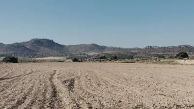 Terreno en venta en Novelda - Més