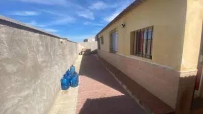 Chalet en venta en Calle Mula, Murcia Capital de 140.000 €