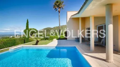 Chalet in Les Torroelles photo 10