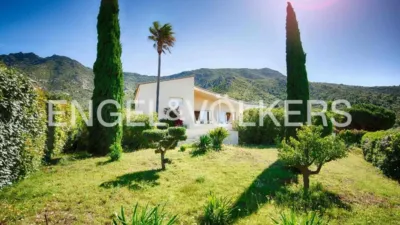 Chalet in Les Torroelles photo 14