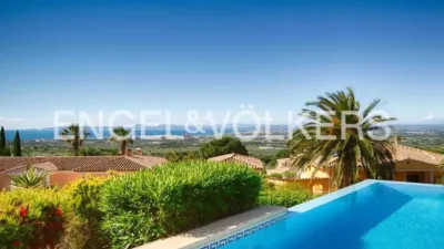 Chalet in Les Torroelles photo 5
