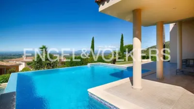 Chalet in Les Torroelles photo 8
