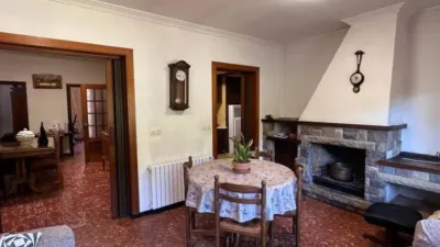 Chalet in Castellfollit de la Roca photo 10