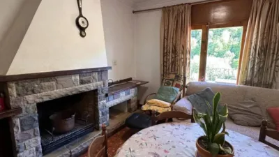 Chalet in Castellfollit de la Roca photo 9