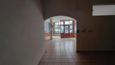 Local comercial en alquiler en Boiro - Vista 2