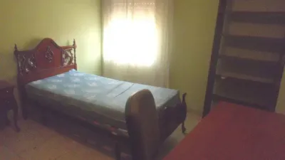 Piso en alquiler en Vista Alegre-Parque Cruz Conde, Vista Alegre-Parque Cruz Conde (Córdoba Capital) de 800 €<span>/mes</span>