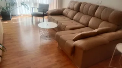 Piso en alquiler en Calle Avenida Juan Carlos I, Centro (Distrito Núcleo Urbano. Elx - Elche) de 700 €<span>/mes</span>