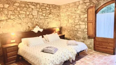 Rustic house in La Vall de Bianya photo 9
