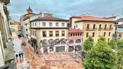 Piso en alquiler en Plaza de Riego, Centro (Oviedo) de 1.700 €<span>/mes</span>