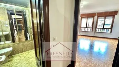 Piso en alquiler en Plaza de Riego, Centro (Oviedo) de 1.700 €<span>/mes</span>