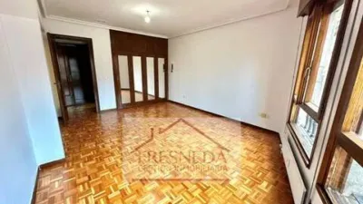 Piso en alquiler en Plaza de Riego, Centro (Oviedo) de 1.700 €<span>/mes</span>