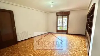 Piso en alquiler en Plaza de Riego, Centro (Oviedo) de 1.700 €<span>/mes</span>