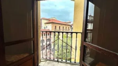Piso en alquiler en Plaza de Riego, Centro (Oviedo) de 1.700 €<span>/mes</span>