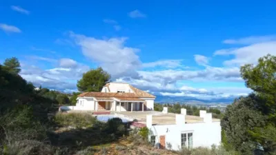 House in Centre photo 2