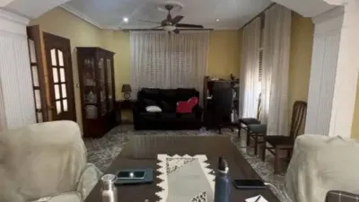Chalet in Linares photo 4