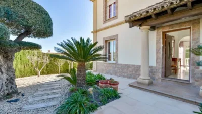 Villa on Carrer Illa Mallorca photo 25