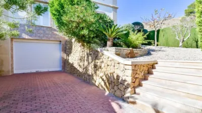Villa on Carrer Illa Mallorca photo 30