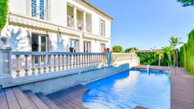 Villa on Carrer Illa Mallorca photo 32