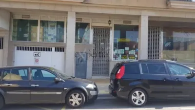 Local comercial en venta en Rianxo - Més