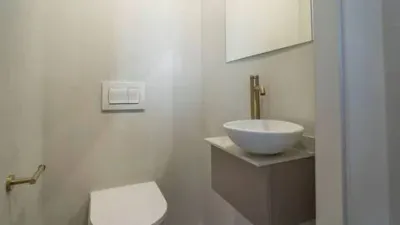 Piso en alquiler en Calle del Hospital - Imagen 19