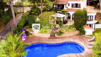 Villa in Lloret de Mar photo 2