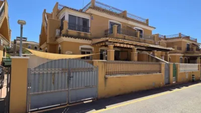 Terraced house on Calle Gotzone Mora photo 40