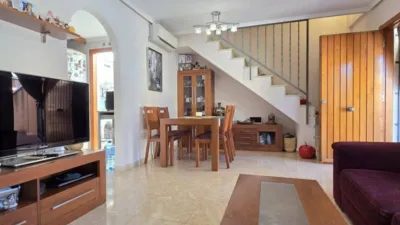 Terraced house on Calle Gotzone Mora photo 8