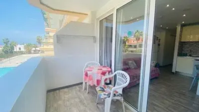 Apartment on Noelia Afonso Cabrera Street photo 2