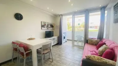 Apartment on Noelia Afonso Cabrera Street photo 8