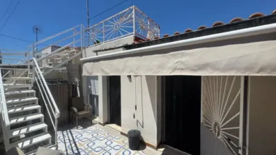 Terraced house on Calle de Salvador Dalí photo 2