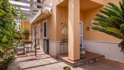 Semi-detached house in Espartinas photo 3