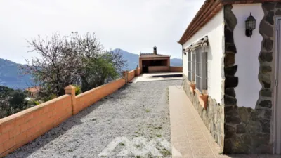 Chalet for sale in Sayalonga photo 3