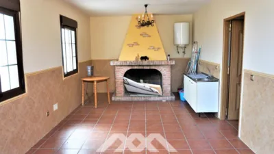 Chalet for sale in Sayalonga photo 6