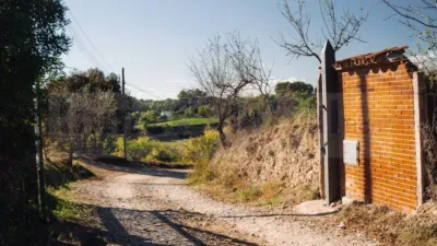 Rustic farm on Camí de Can Ximelis street photo 4